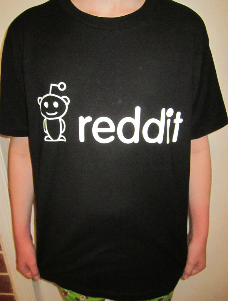 Snoo Reddit Logo Alien T-shirt