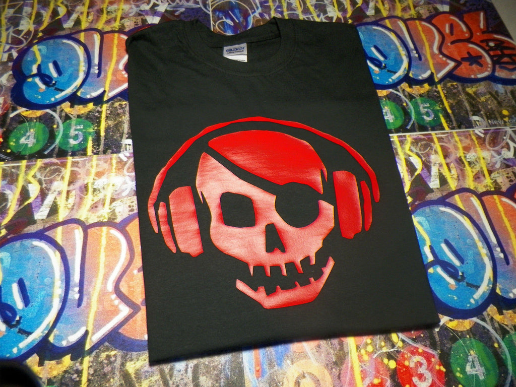 Skull with Headphones TPB the Pirate Bay T-shirt